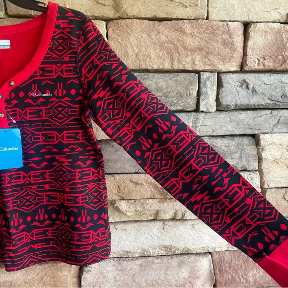 Columbia red black Holly Hideaway long sleeve top NWT - Picture 12 of 12
